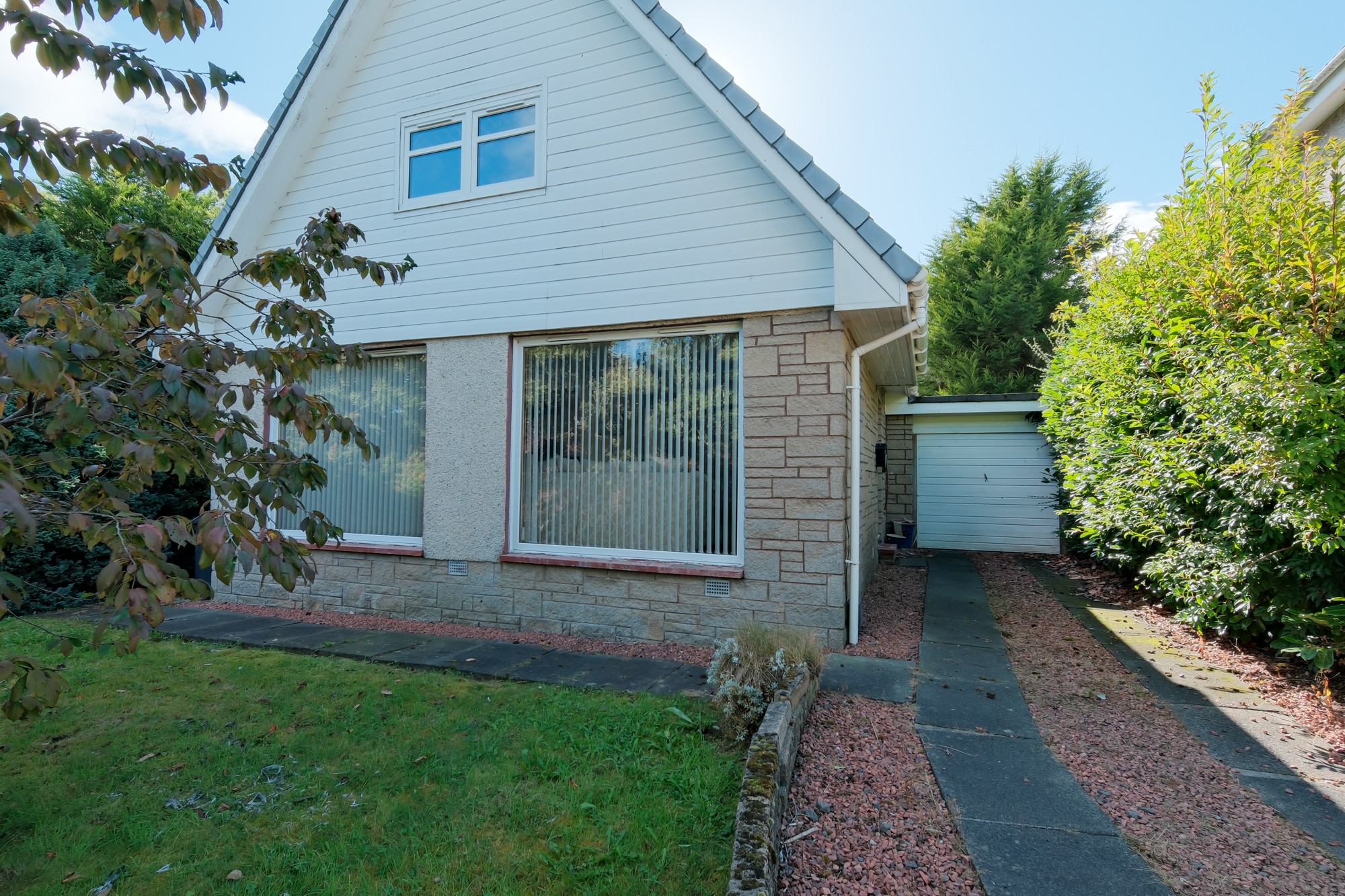 002-70 Alan Avenue, Carluke, ML8 5UA