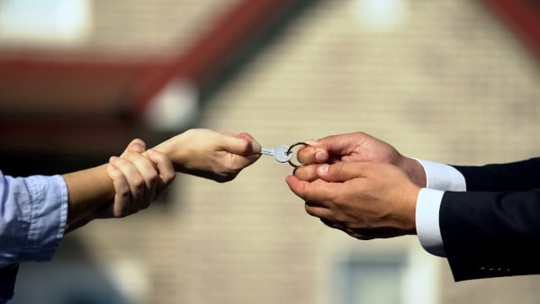 Can you pull out of your house sale?