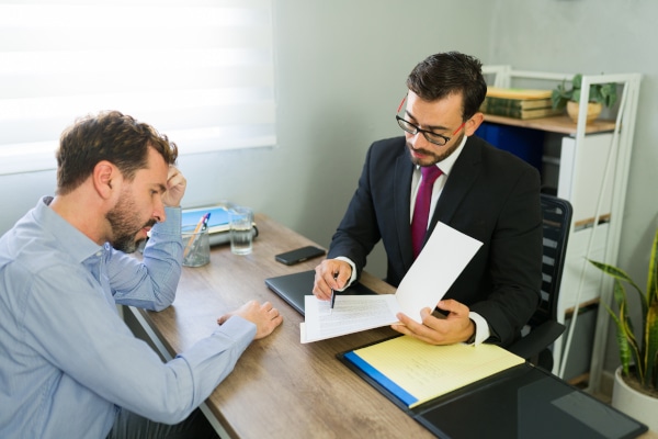 Solicitor giving independent legal advice on a settlement agreement