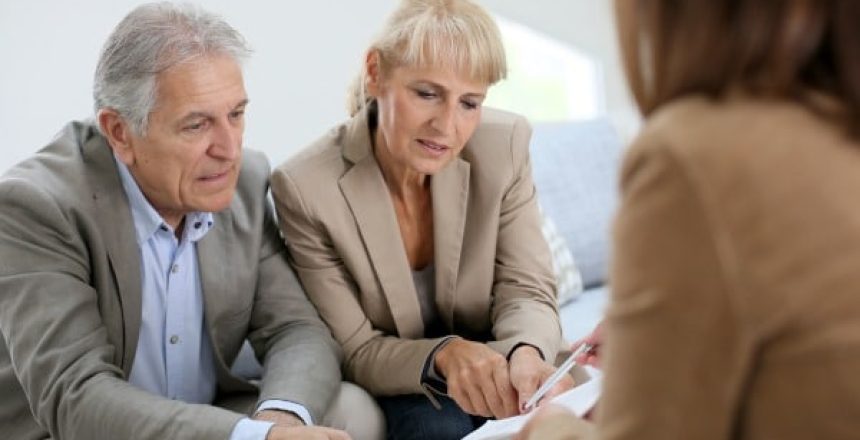 Senior,Couple,Meeting,Real,Estate,Agent